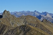 43 Vista panoramica dal Valletto a dx in primo piano e verso il Pizzo del Diavolo e - in secondo piano